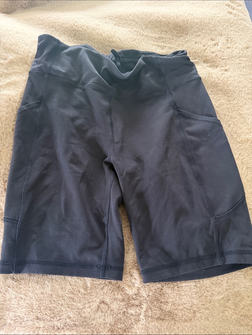 lululemon athletica Black Drawstring Athletic Shorts size 8 pockets!